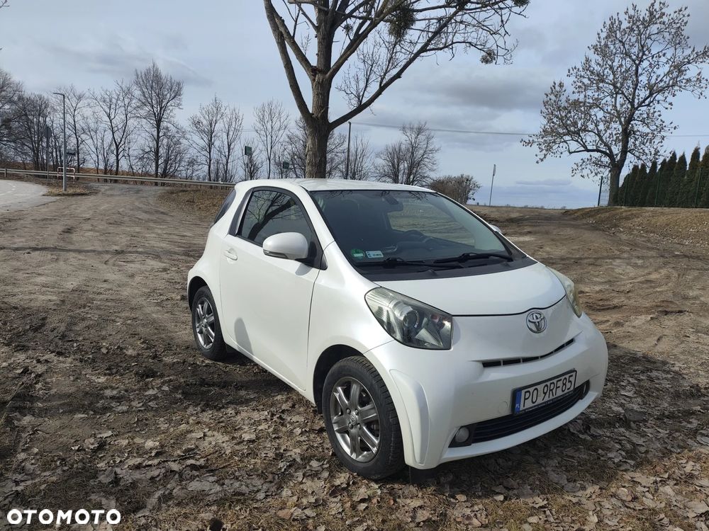 Toyota iQ 1.0 - 2
