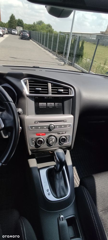 Citroën C4 BlueHDi 120 Stop&Start EAT6 Selection - 19