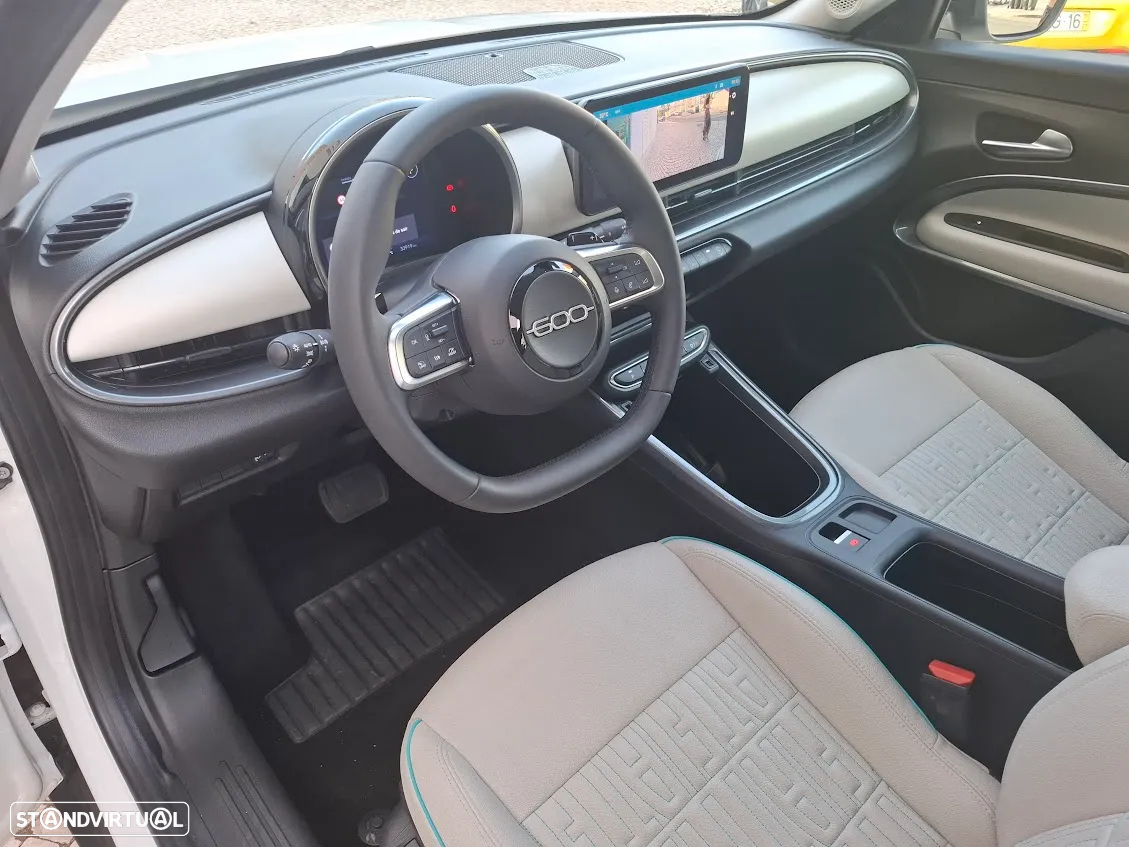 Fiat 600 HYBRID 125 Anos Edition - 24