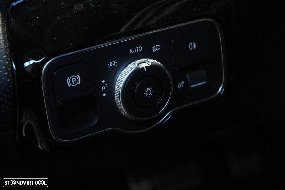 Mercedes-Benz A 35 AMG 4Matic Speedshift DCT 7G - 18