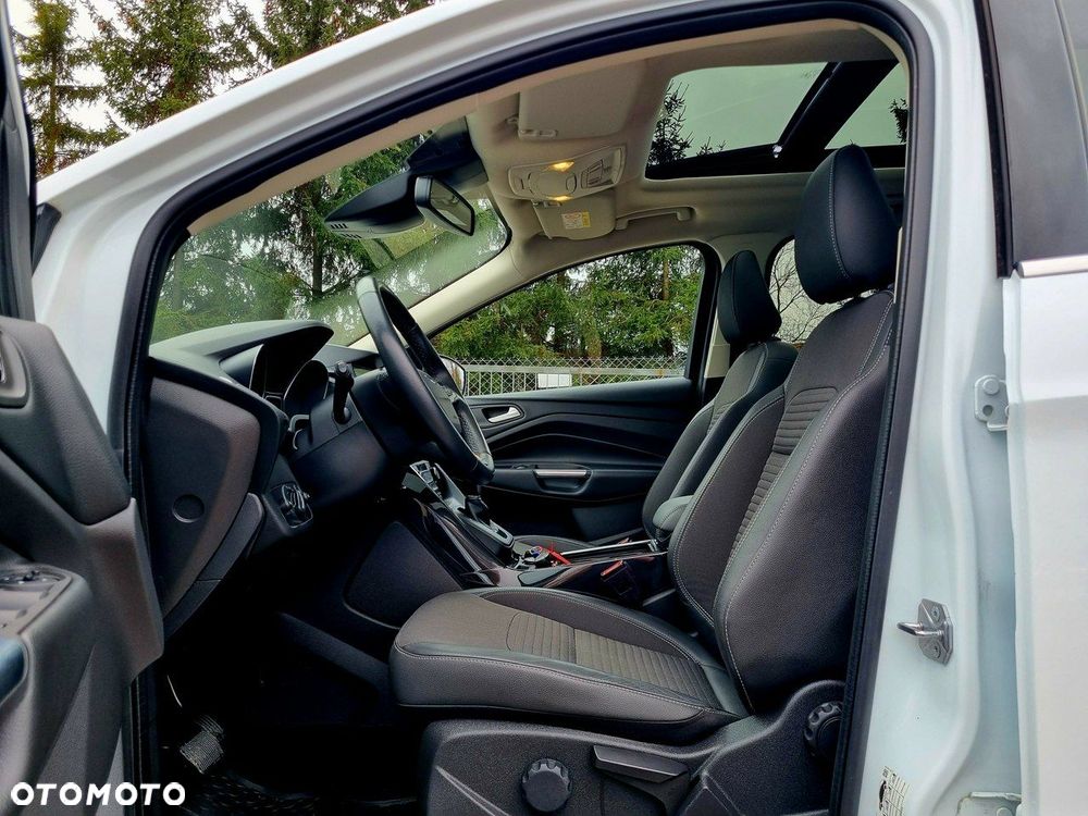 Ford Kuga 2.0 TDCi FWD Titanium - 10