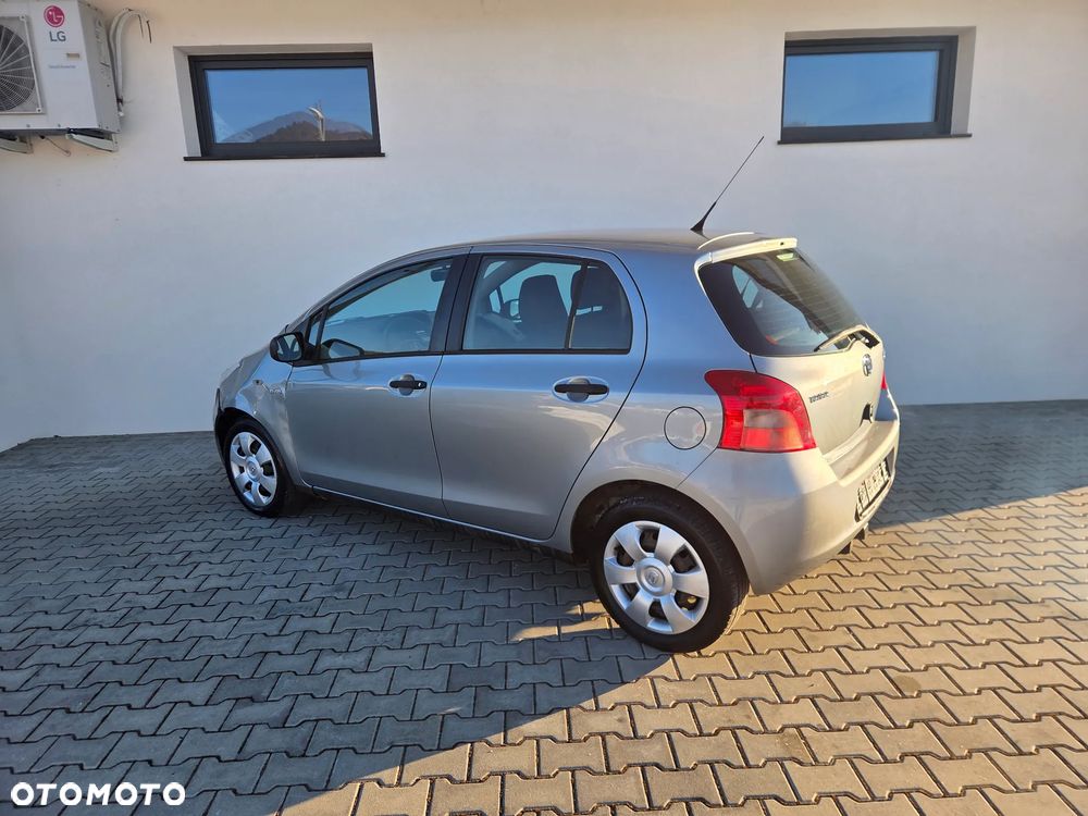 Toyota Yaris - 13