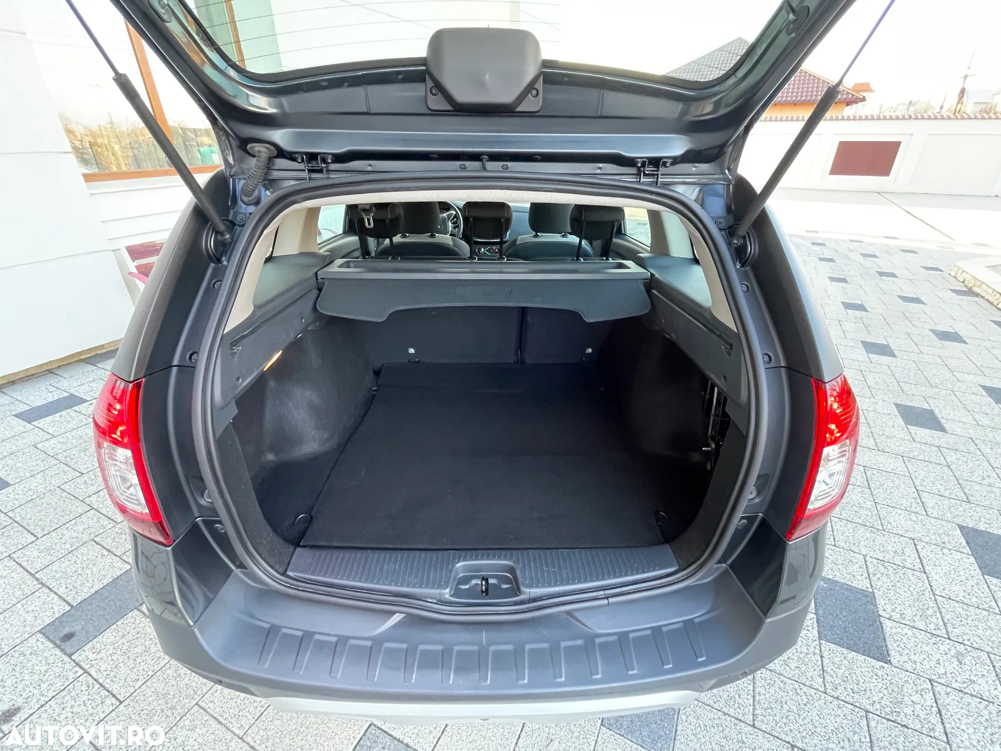 Dacia Logan Stepway MCV 0.9 TCe Easy-R Prestige - 11