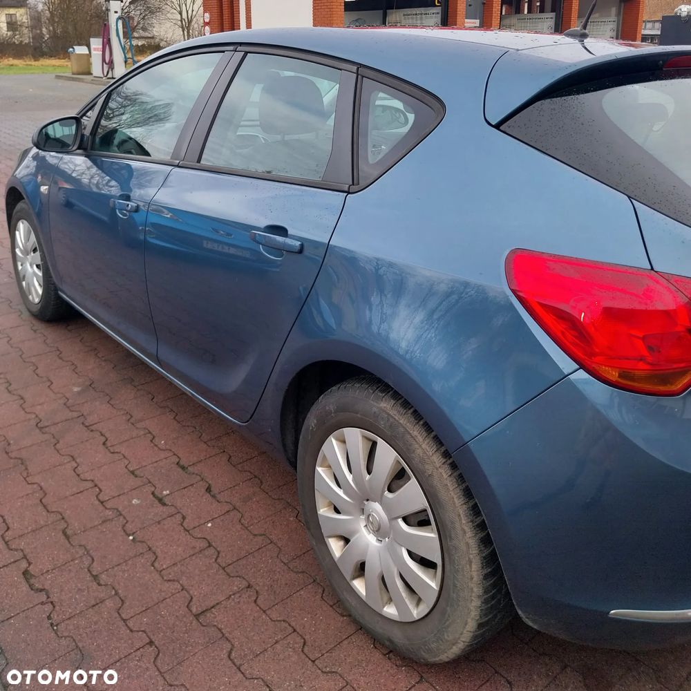 Opel Astra - 4