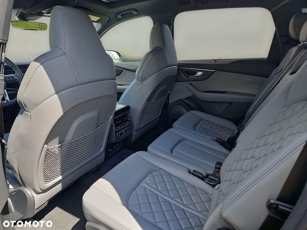 Audi Q7 - 11