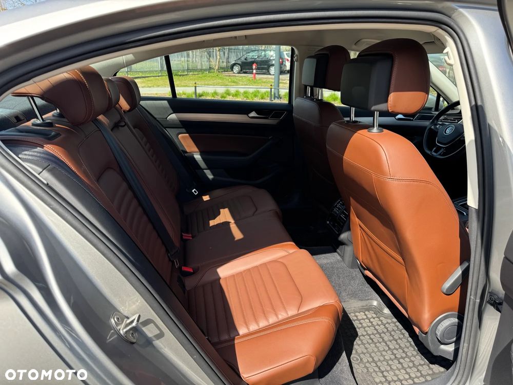 Volkswagen Passat 1.8 TSI BMT Highline DSG - 11