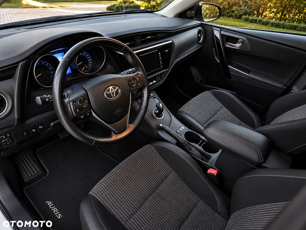 Toyota Auris - 7