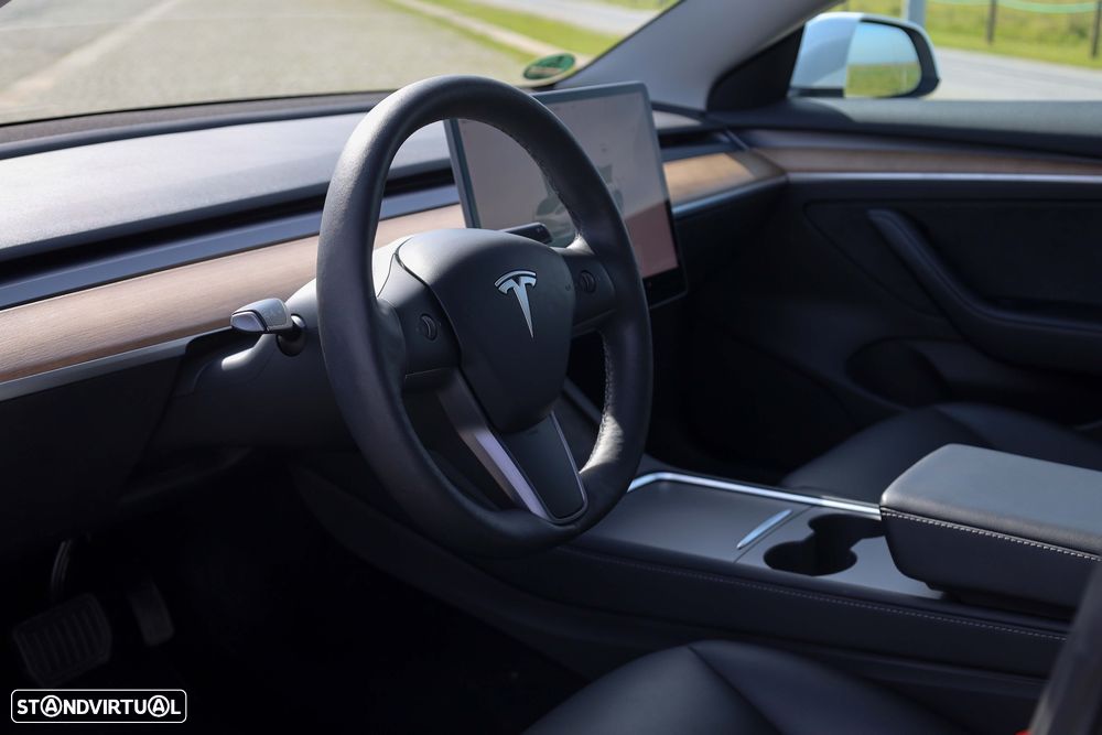 Tesla Model 3 Tração Traseira Standard - 18