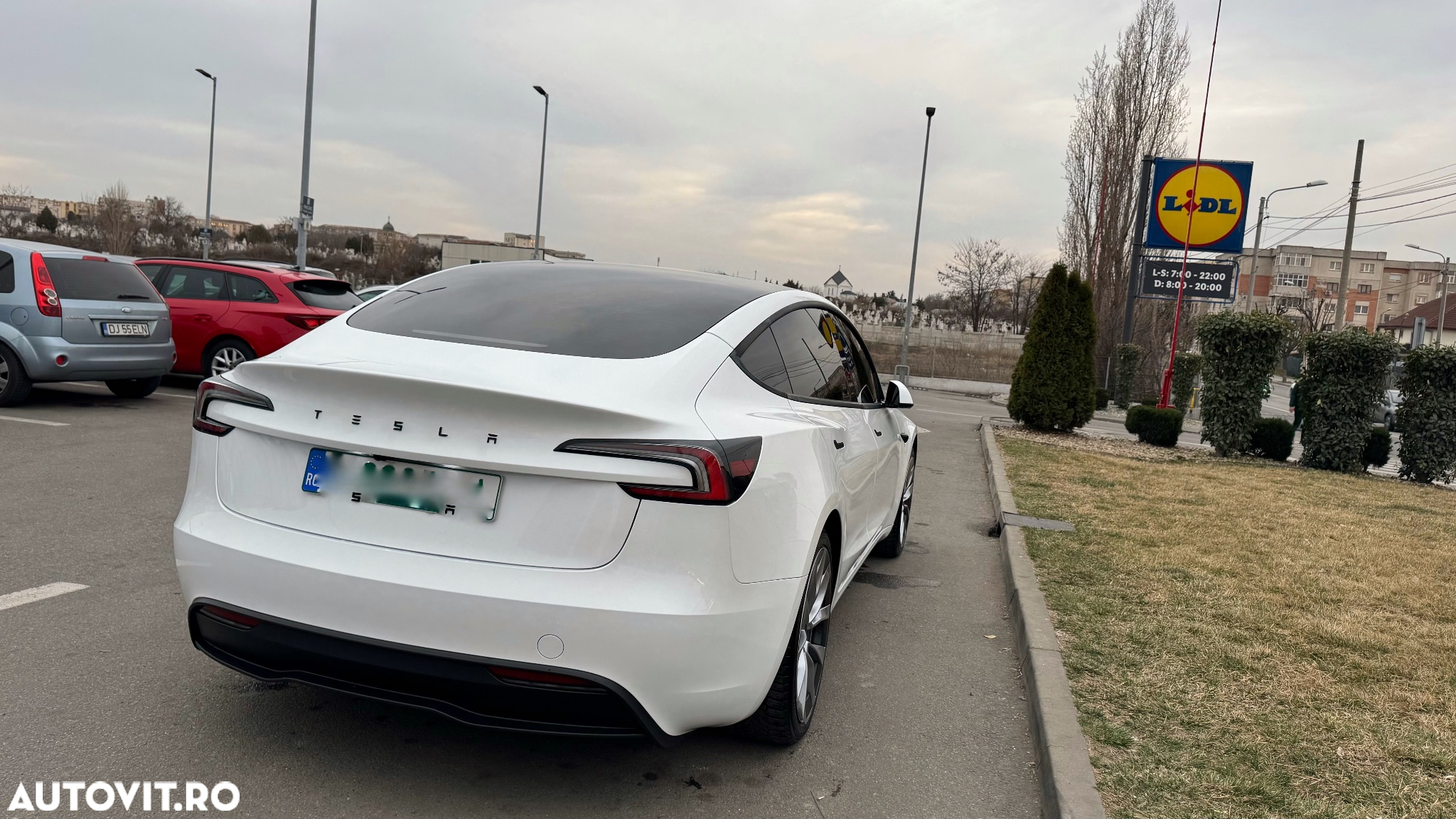 Tesla Model 3 Standard Reichweite Plus Hinterradantrieb - 5