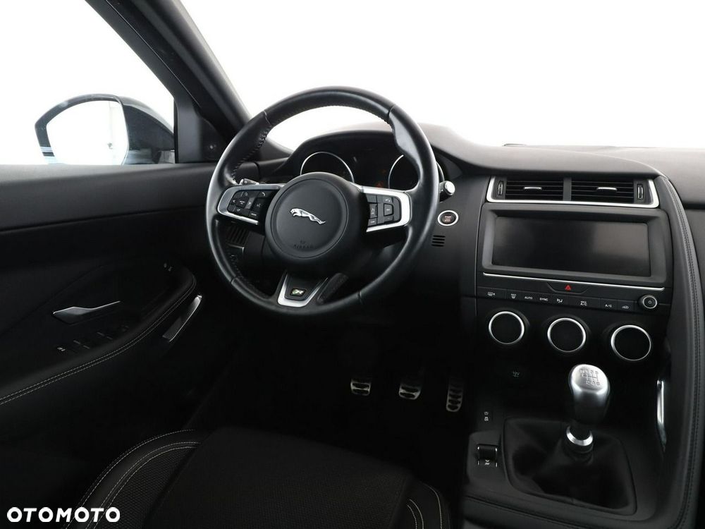 Jaguar E-Pace D180 AWD R-Dynamic - 17