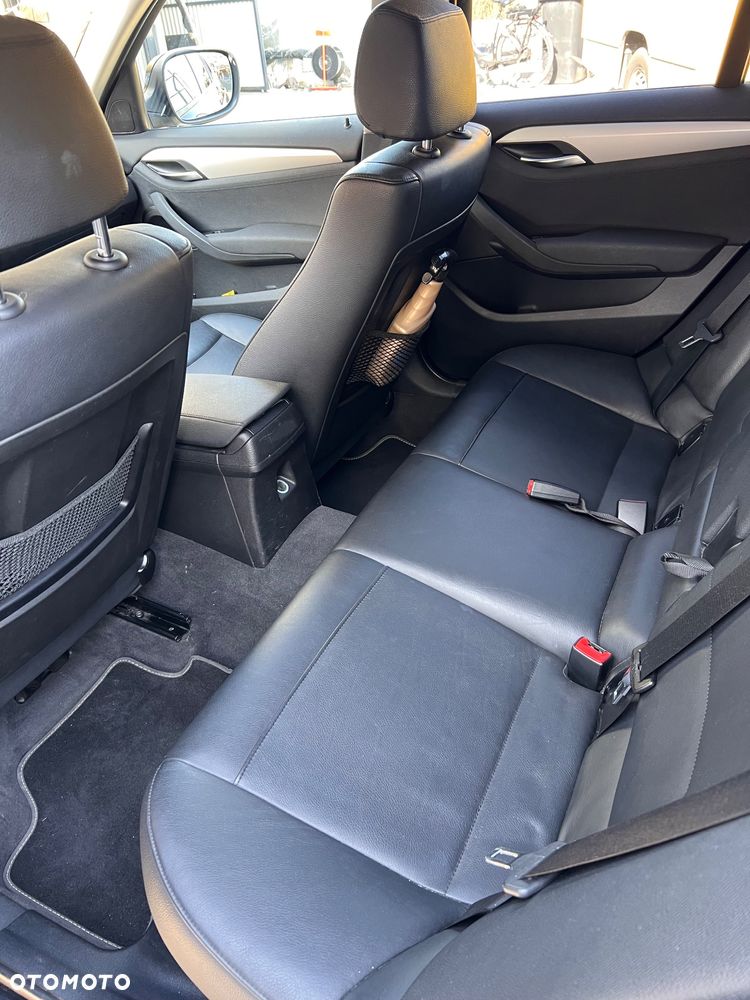 BMW X1 xDrive18d xLine - 10