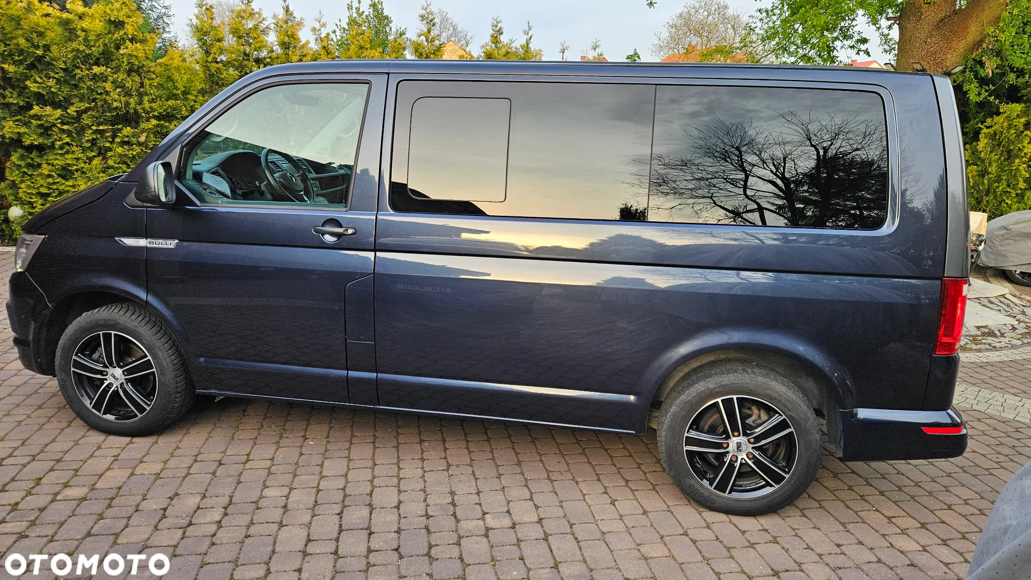 Volkswagen Multivan - 7