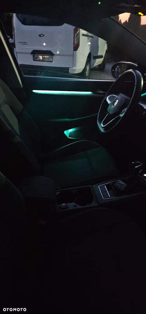 Volkswagen Golf 2.0 TDI SCR Life - 26