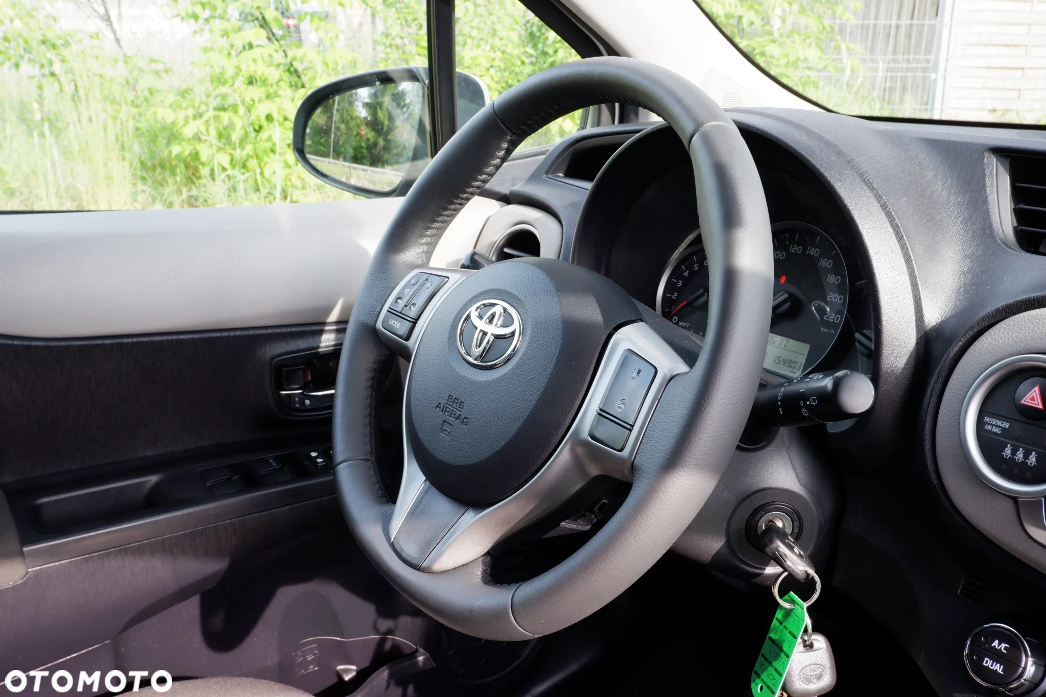 Toyota Yaris 1.0 Sol - 5