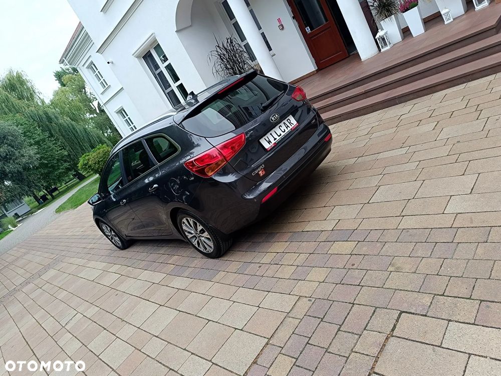 Kia Ceed 1.6 CRDi 136 DCT ISG Platinum Edition - 17
