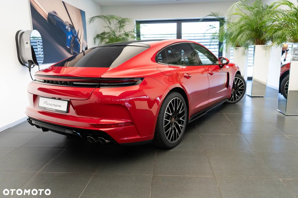 Porsche Panamera 4 - 33