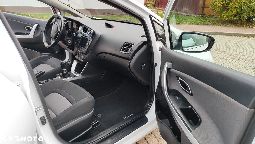 Kia Ceed 1.6 CRDi L - 11