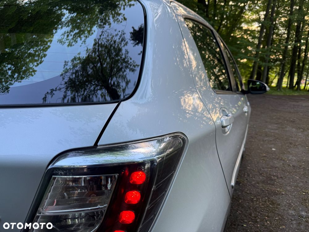 Toyota Yaris 1.5 VVT-i Life - 18