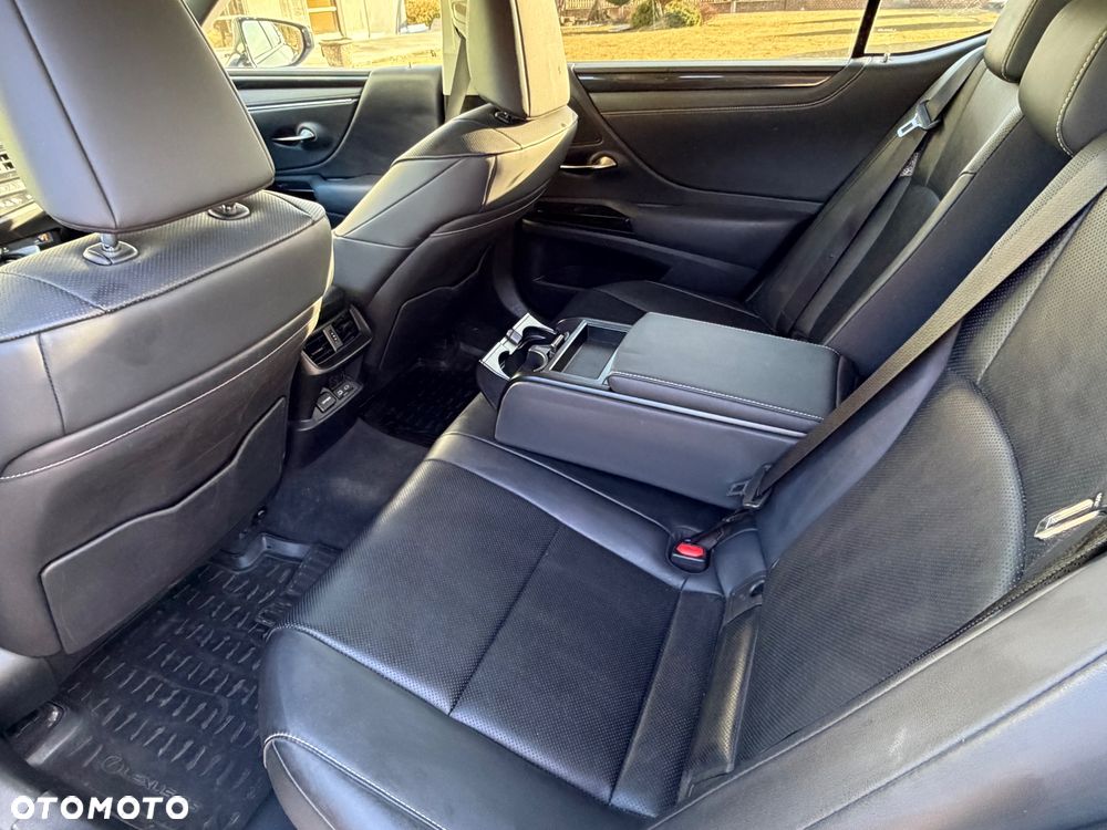 Lexus ES 300h Business Line - 9