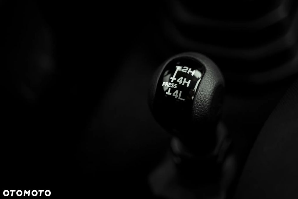 Suzuki Jimny 1.5 Premium - 19