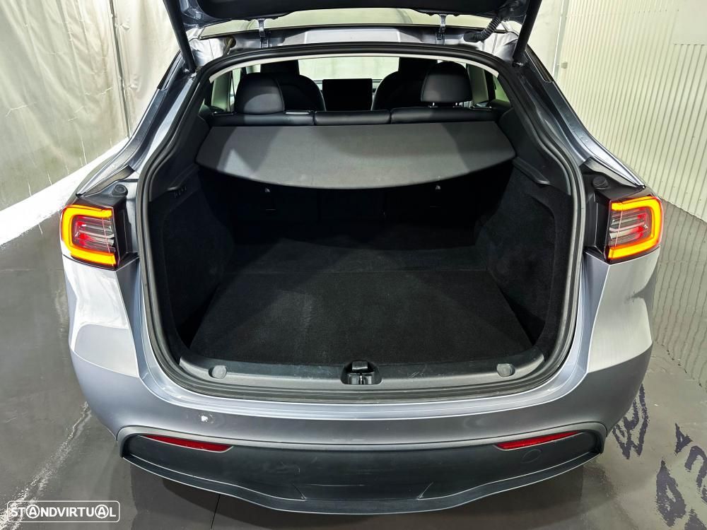 Tesla Model Y Long Range Dual Motor AWD - 53