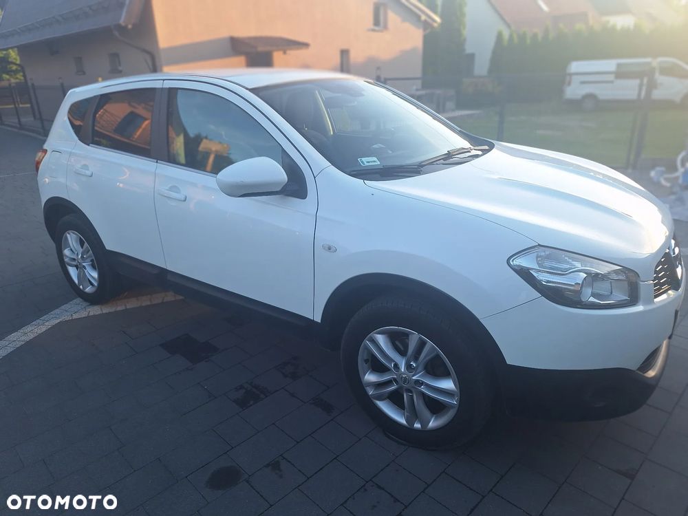 Nissan Qashqai - 2