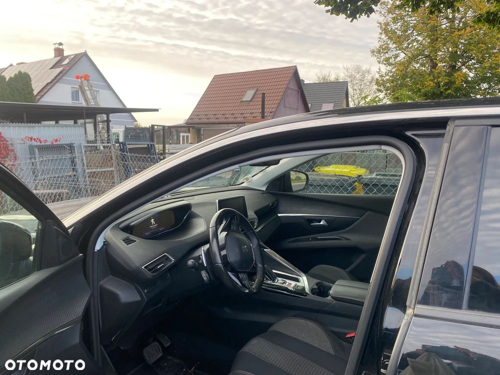 Peugeot 5008 - 3
