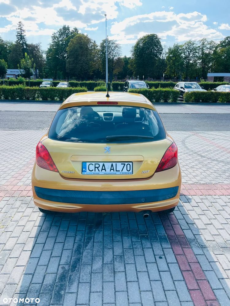 Peugeot 207 - 6
