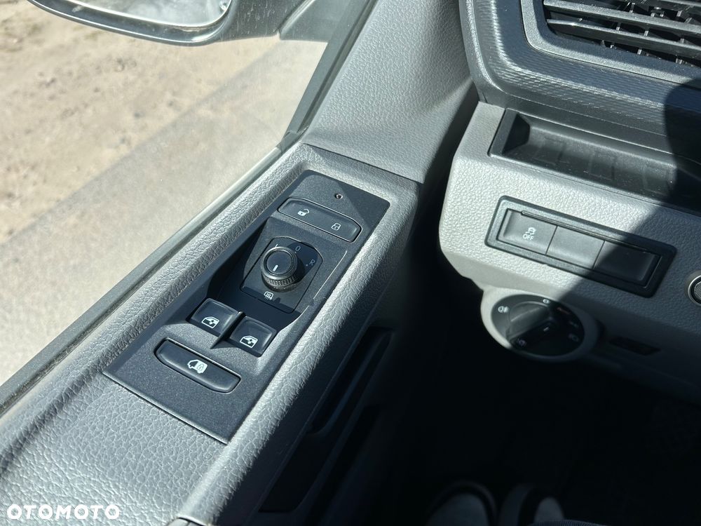 Volkswagen transporter - 11