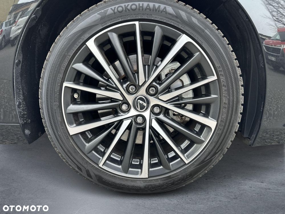 Lexus ES 300h Business Edition - 21