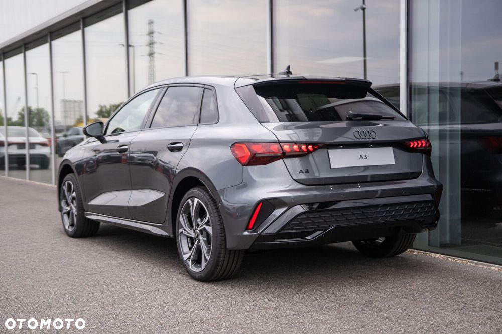Audi A3 Sportback - 4