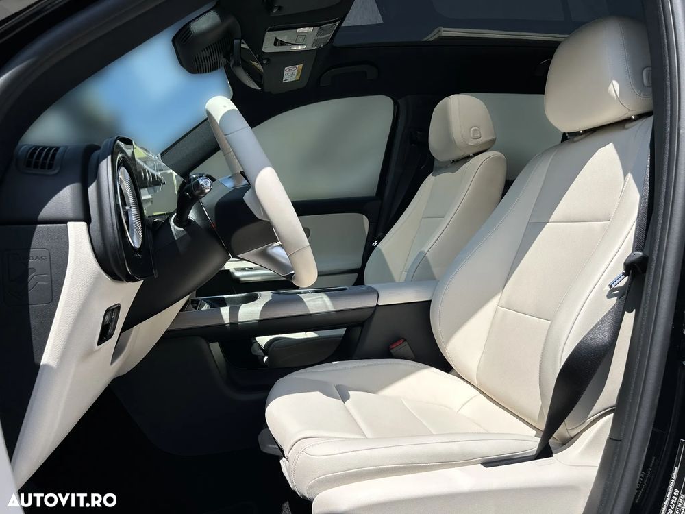 Mercedes-Benz GLB 220 4MATIC - 13