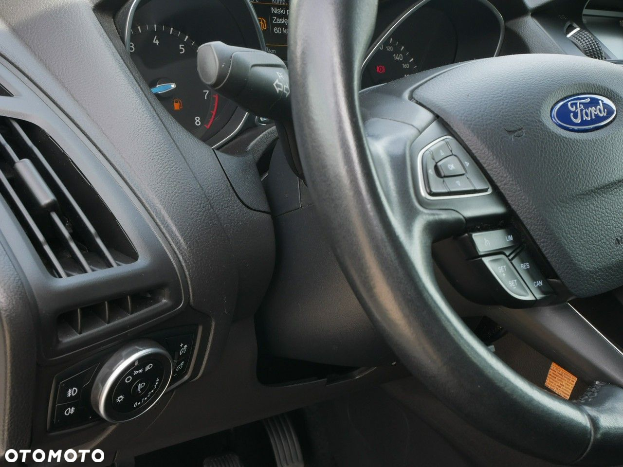 Ford Focus Turnier 1.0 EcoBoost Start-Stopp-System ACTIVE DESIGN - 14