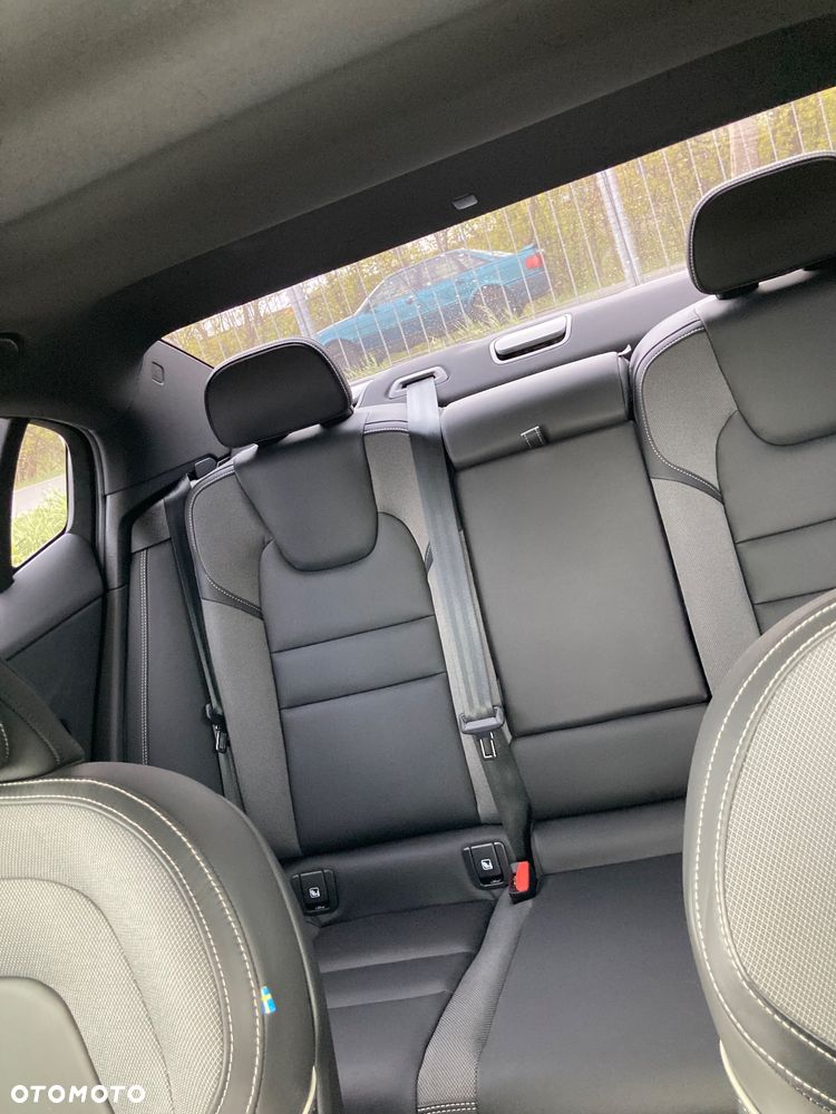 Volvo S60 B5 B AWD Ultimate Dark - 23