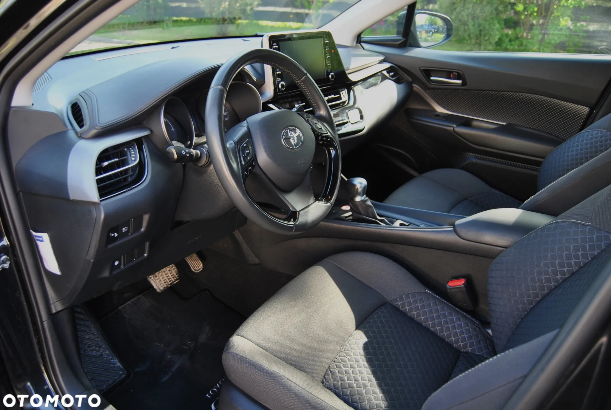 Toyota C-HR Hybrid Style Selection - 5