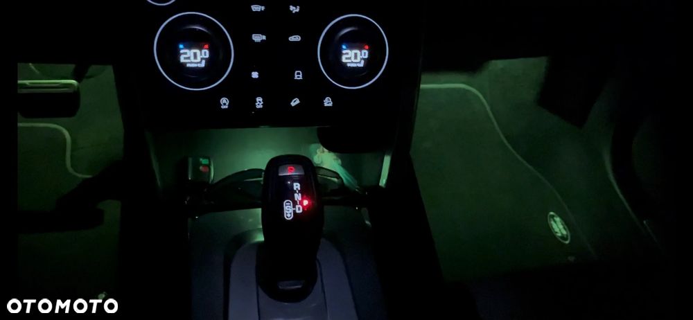 Land Rover Discovery Sport 2.0 D165 mHEV Dynamic SE - 25