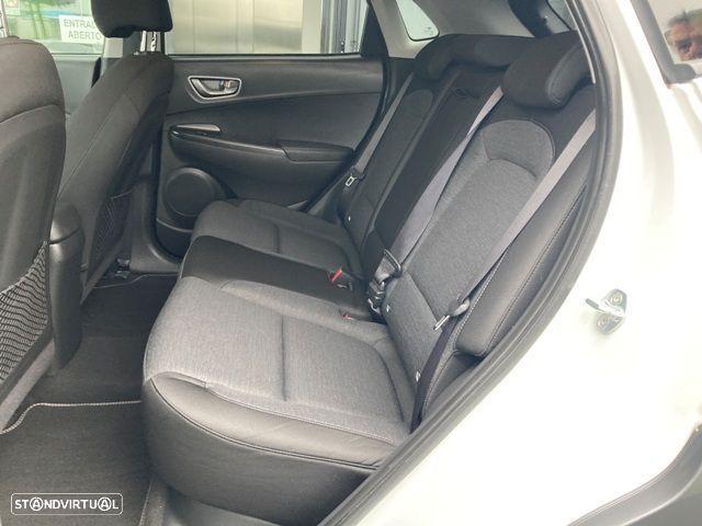 Hyundai Kauai Advantage - 32