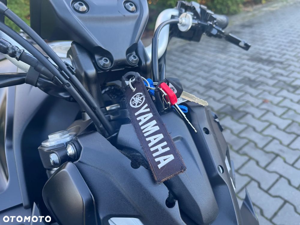 Yamaha MT - 30