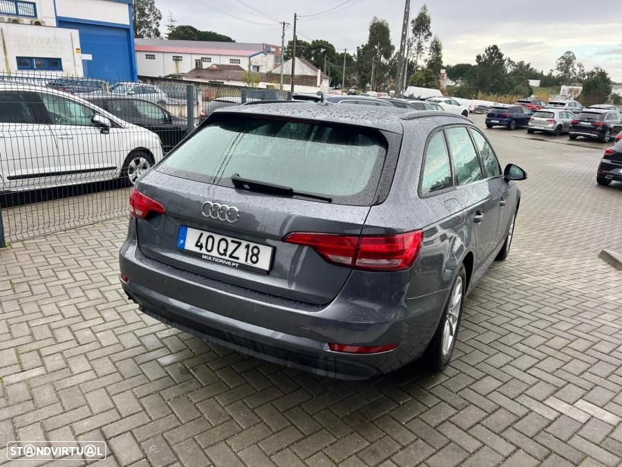 Audi A4 Avant 2.0 TDI Design - 4