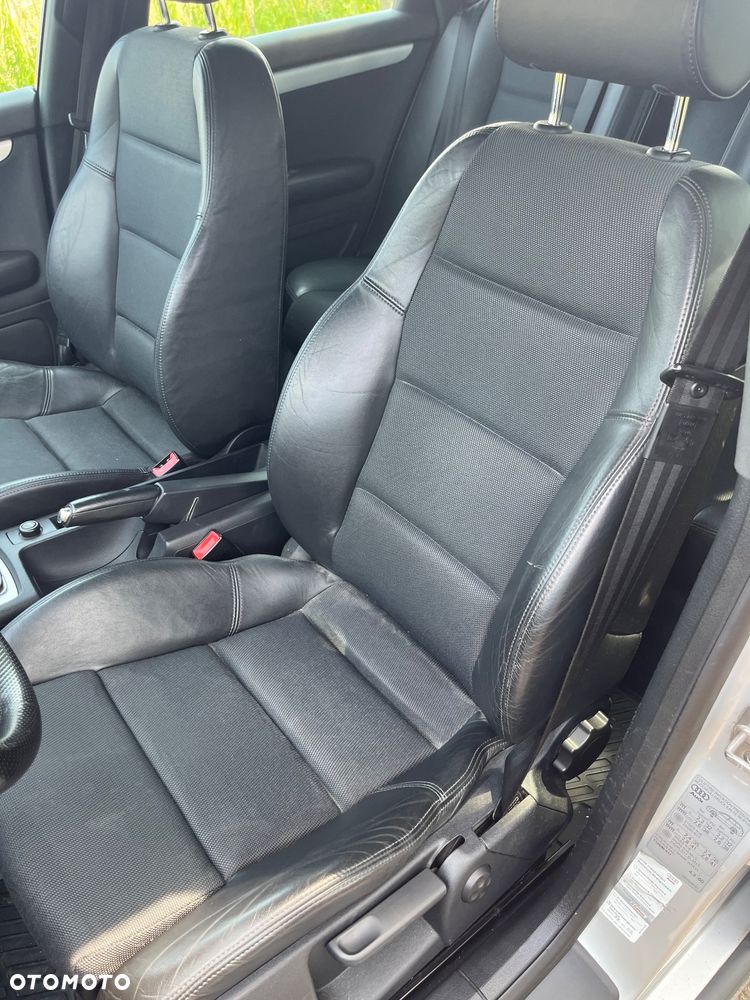 Audi A4 Avant 1.8T Quattro - 24