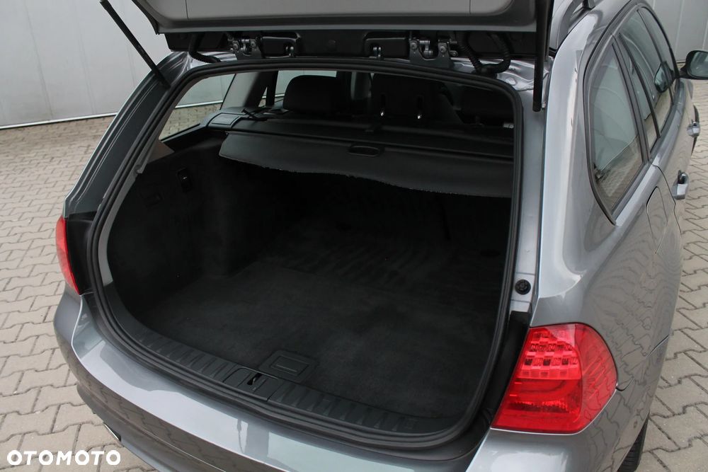 BMW Seria 3 318d DPF Edition Exclusive - 20