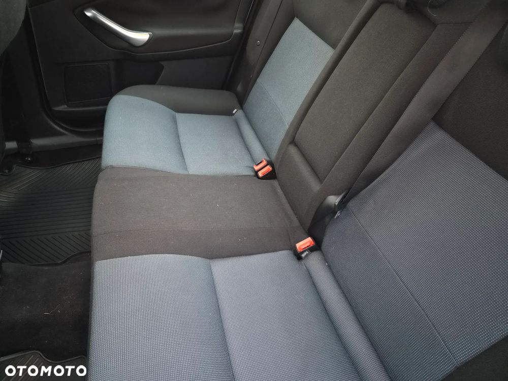 Ford Mondeo 1.8 TDCi Titanium - 8