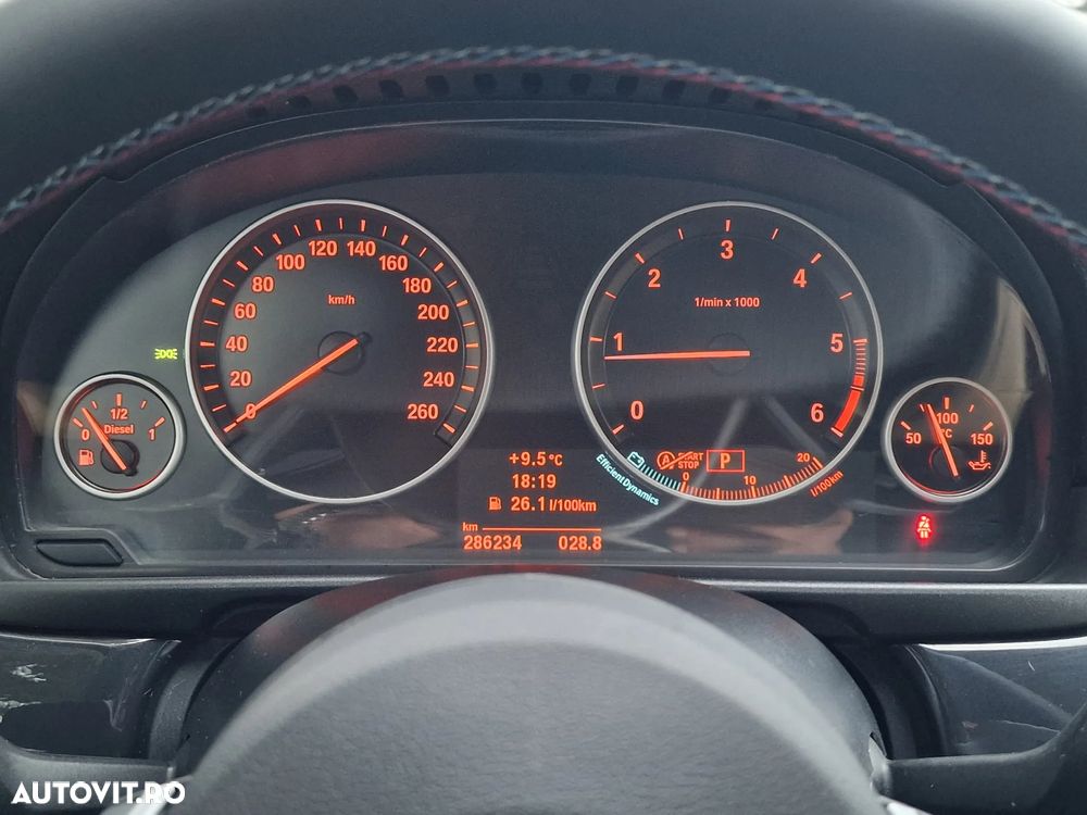 BMW Seria 5 520d Aut. Luxury Line - 16