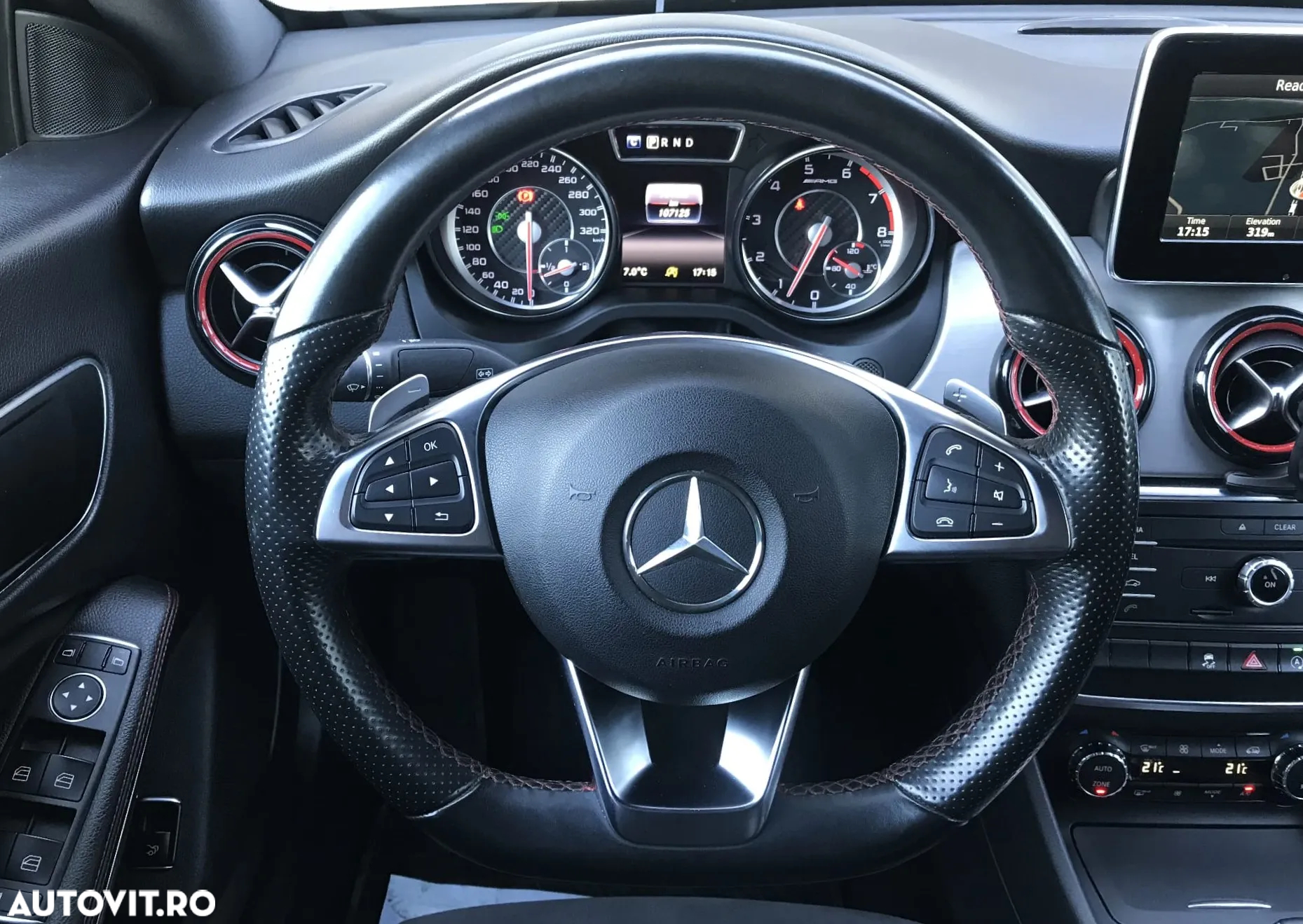 Mercedes-Benz CLA AMG 45 4Matic 7G-DCT - 17