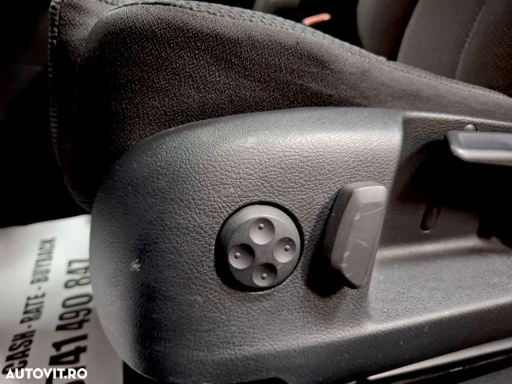 Volkswagen Passat 2.0 TDI BlueMotion Technology DPF Comfortline - 13