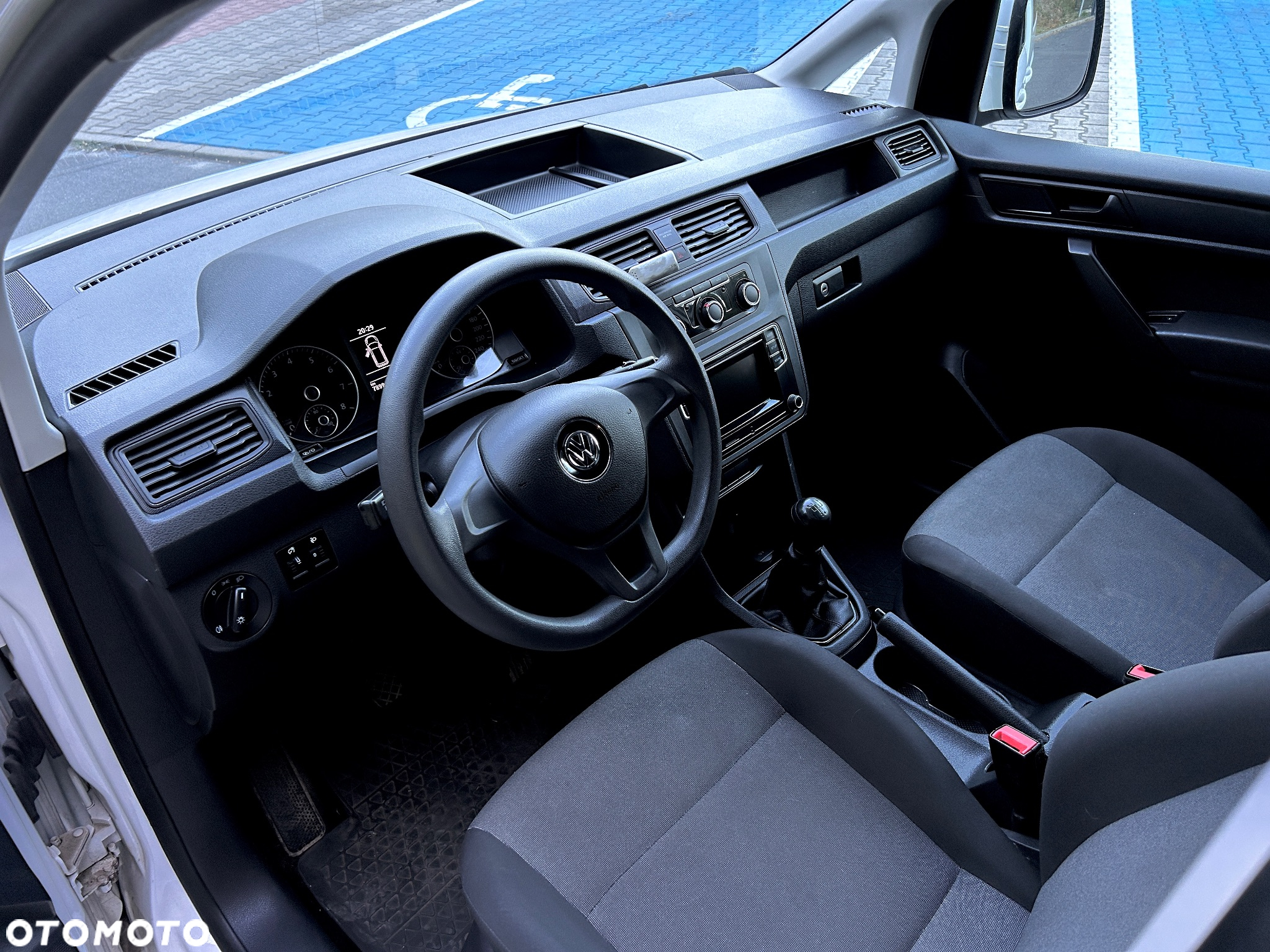 Volkswagen Caddy - 9