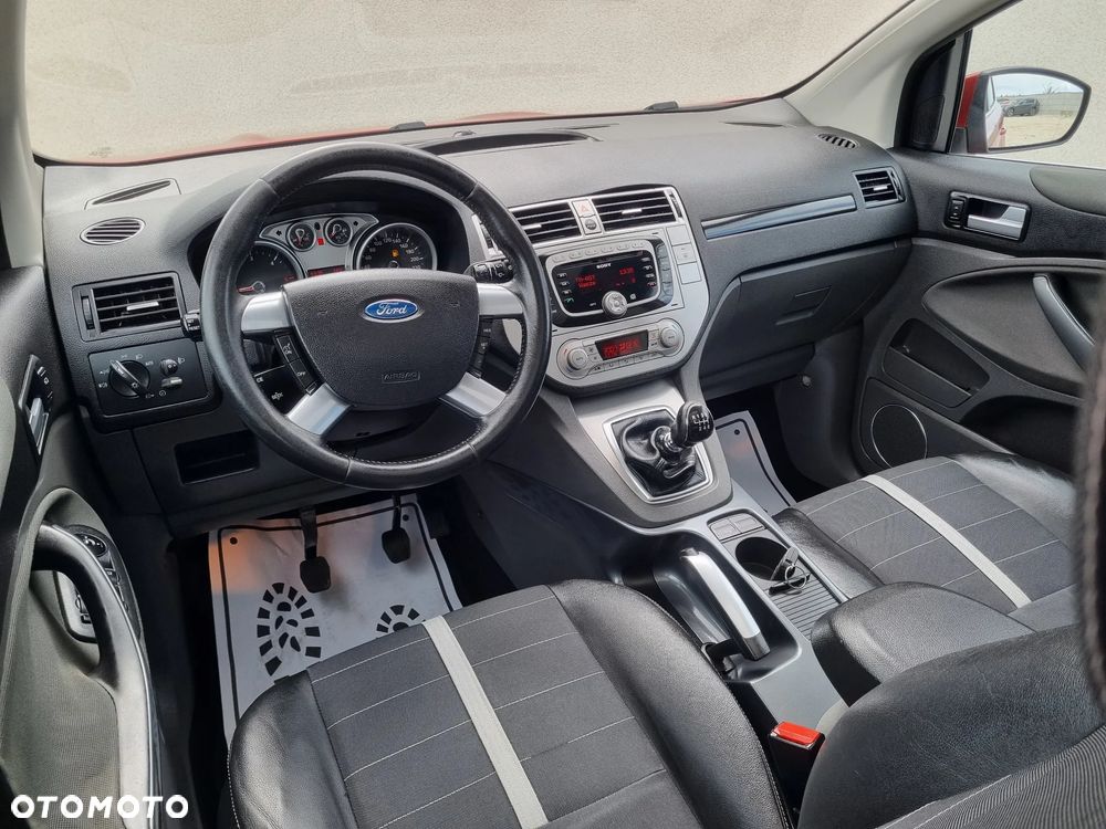 Ford Kuga 2.0 TDCi 4x4 Titanium - 6
