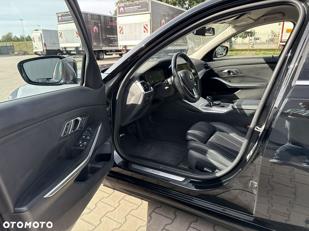 BMW Seria 3 320d MHEV Luxury Line - 10