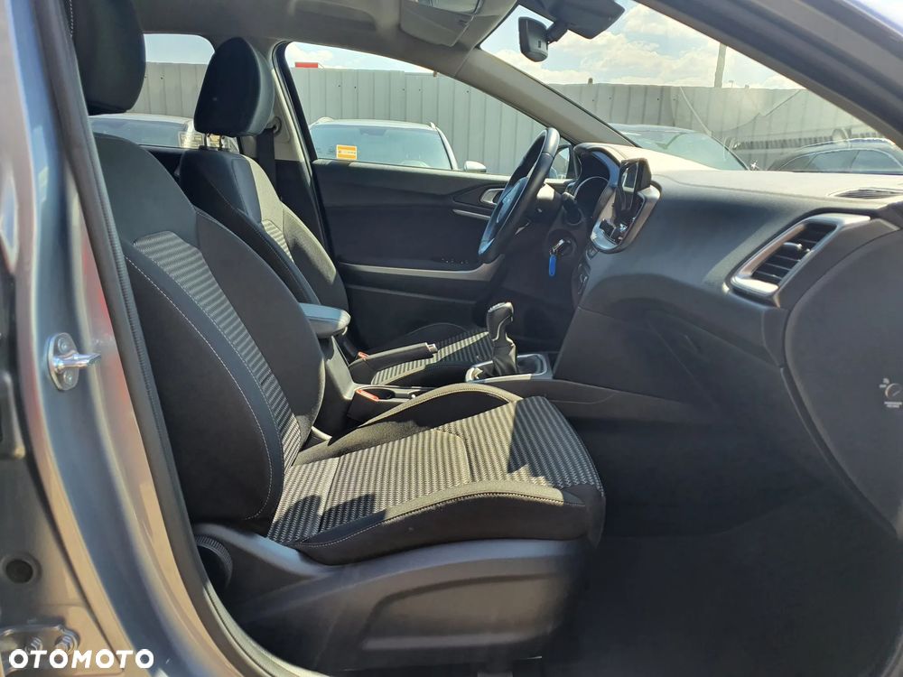 Kia XCeed 1.5 T-GDI M - 26