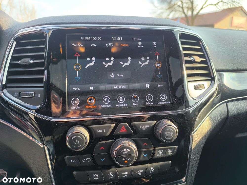 Jeep Grand Cherokee - 12